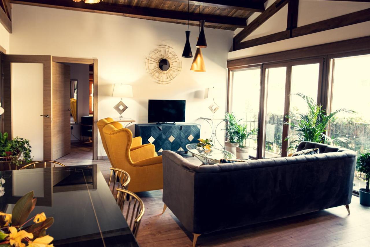 Apartamentos En El Valle Del Jerte Flores Para Angela Cabezuela Del Valle Εξωτερικό φωτογραφία